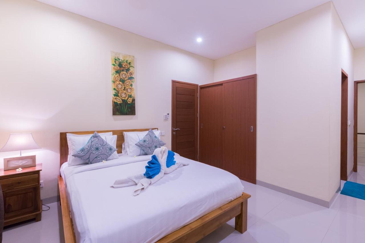 Villa Hitam Putih Legian Bali Семиняк Екстериор снимка